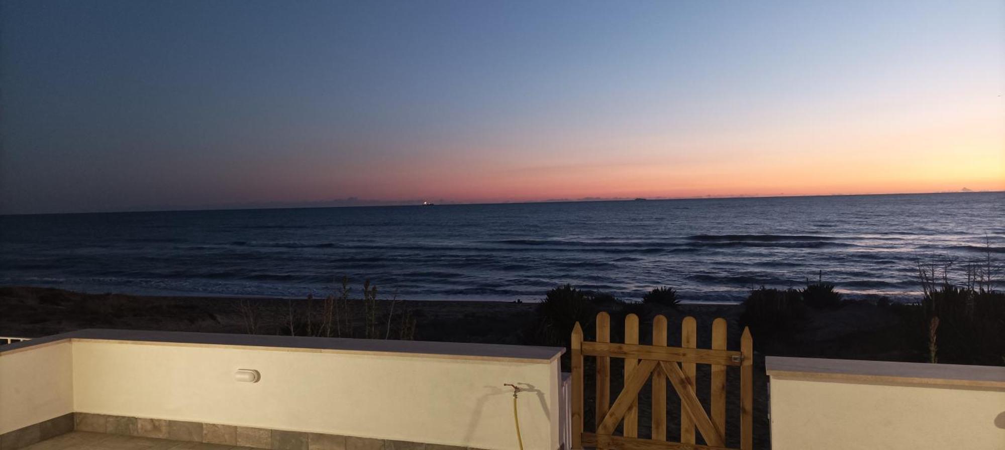 The Suite On The Beach Torvaianica Dış mekan fotoğraf