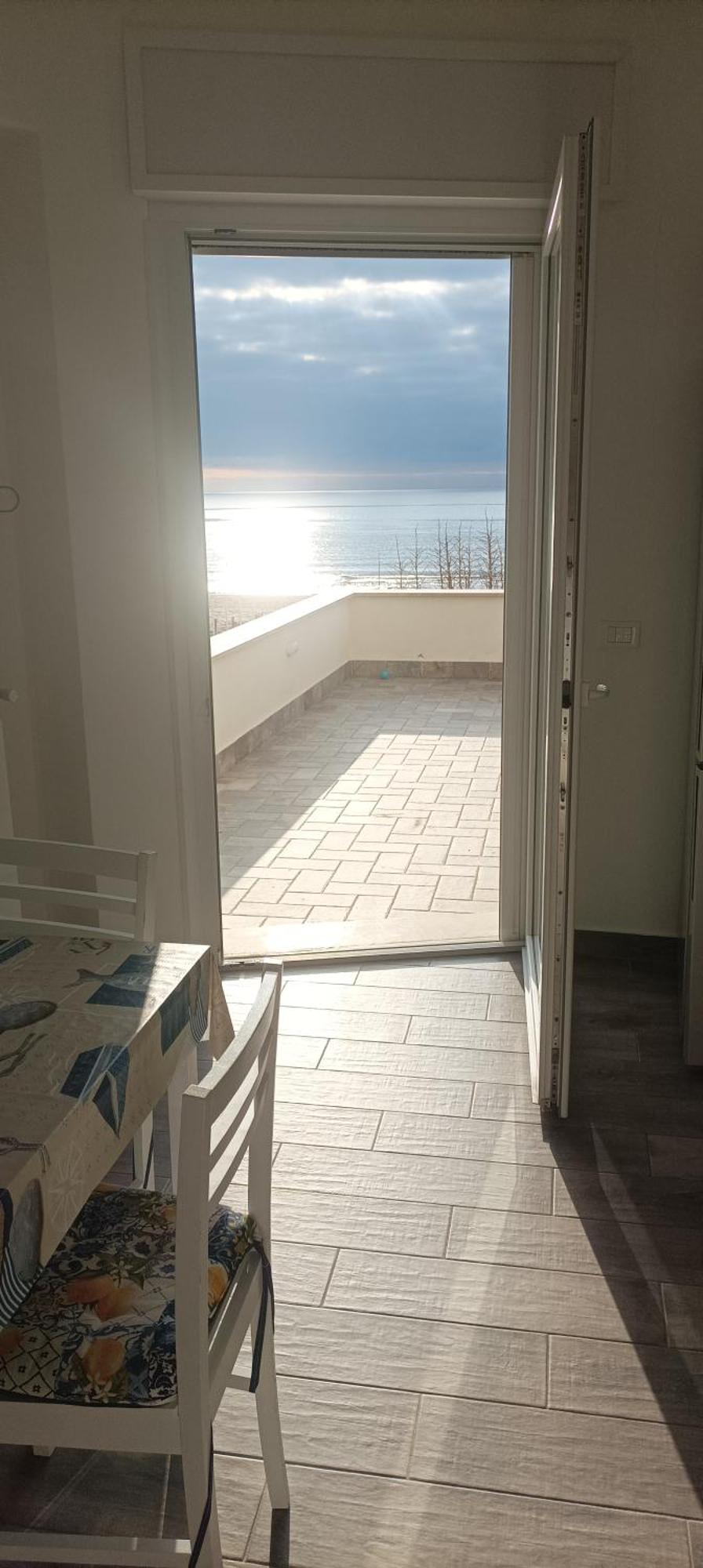 The Suite On The Beach Torvaianica Dış mekan fotoğraf