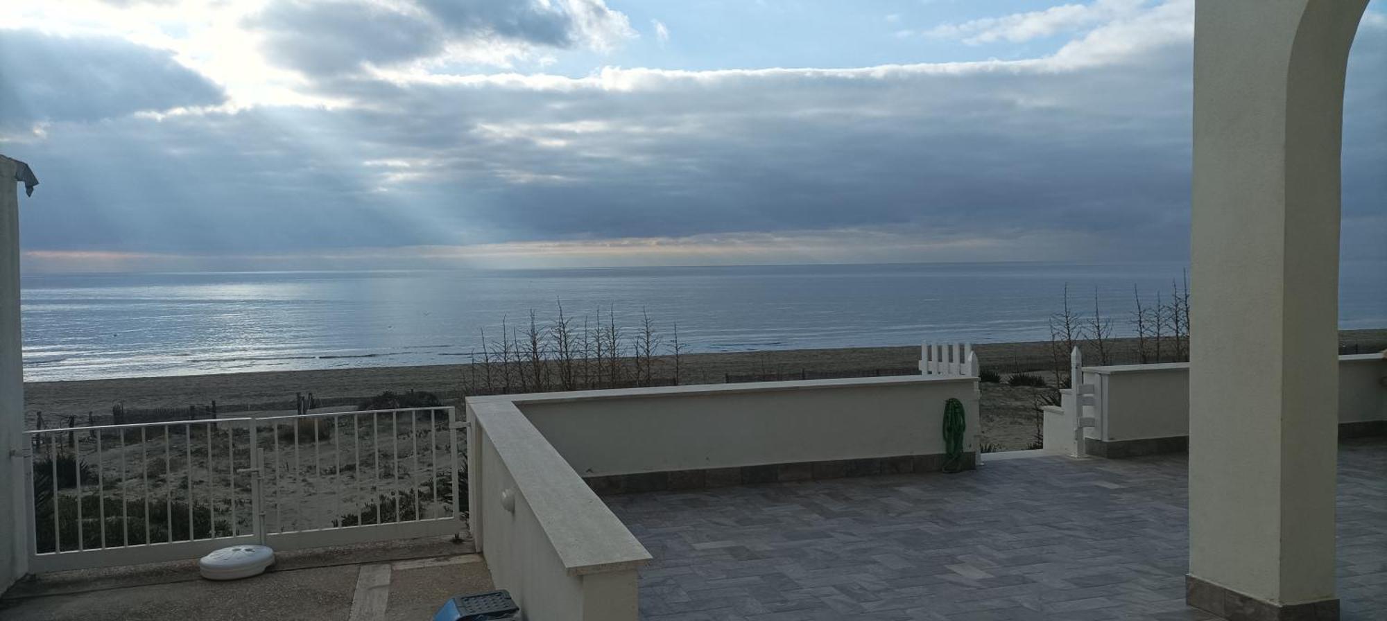 The Suite On The Beach Torvaianica Dış mekan fotoğraf