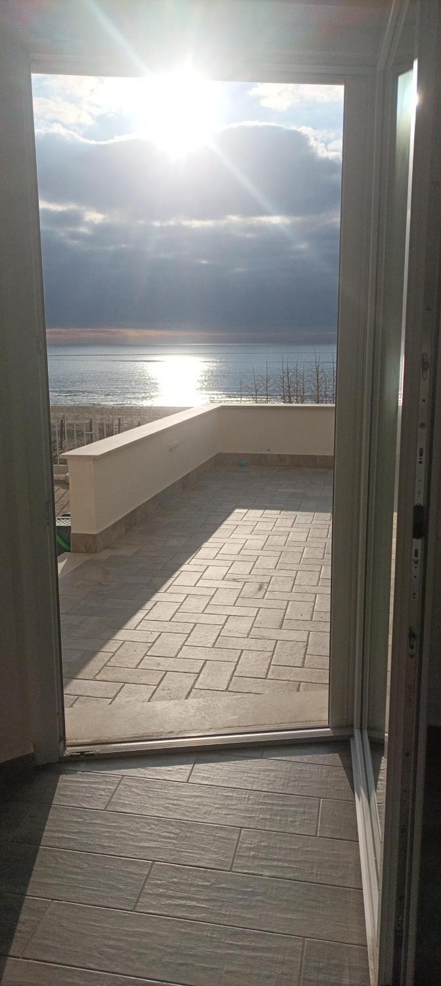 The Suite On The Beach Torvaianica Dış mekan fotoğraf